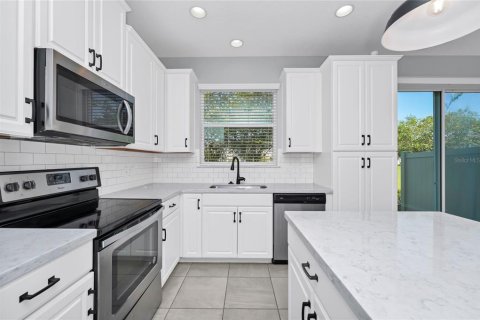 Touwnhouse à louer à Orlando, Floride: 3 chambres, 155.52 m2 № 2102039 - photo 9