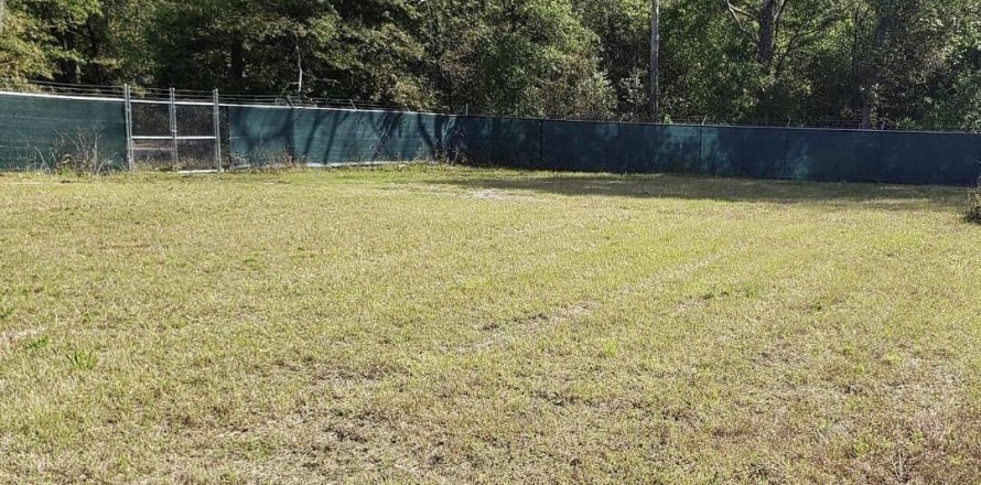 Commercial property in Jacksonville, Florida 1048.31 sq.m. № 829466