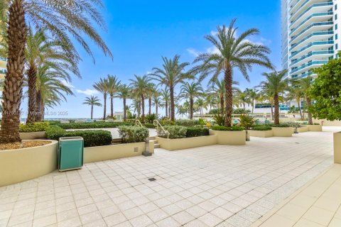 Condo in Hollywood, Florida, 1 bedroom  № 2064684 - photo 30
