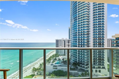 Condo in Hollywood, Florida, 1 bedroom  № 2064684
