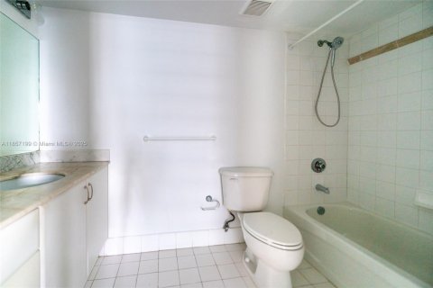 Copropriété à louer à Miami, Floride: 3 chambres, 114.46 m2 № 1881614 - photo 24