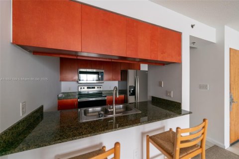 Copropriété à louer à Miami, Floride: 3 chambres, 114.46 m2 № 1881614 - photo 7