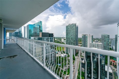 Copropriété à louer à Miami, Floride: 3 chambres, 114.46 m2 № 1881614 - photo 2