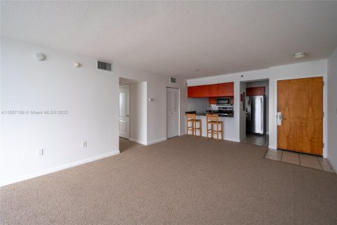 Copropriété à louer à Miami, Floride: 3 chambres, 114.46 m2 № 1881614 - photo 16