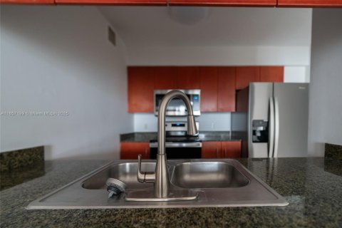 Copropriété à louer à Miami, Floride: 3 chambres, 114.46 m2 № 1881614 - photo 10