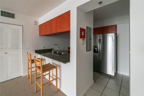 Copropriété à louer à Miami, Floride: 3 chambres, 114.46 m2 № 1881614 - photo 4