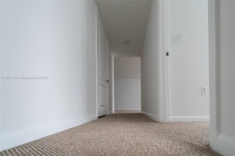 Copropriété à louer à Miami, Floride: 3 chambres, 114.46 m2 № 1881614 - photo 12