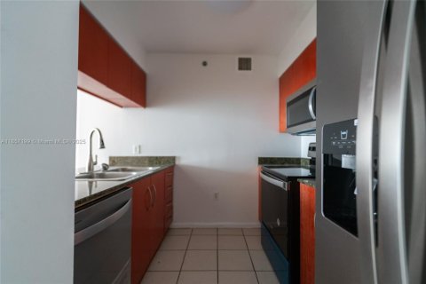 Copropriété à louer à Miami, Floride: 3 chambres, 114.46 m2 № 1881614 - photo 11