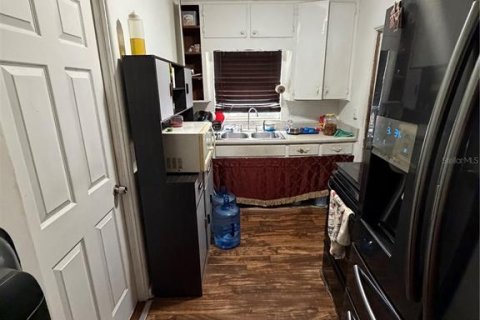 Commercial property in Orlando, Florida 3 bedrooms, 144.56 sq.m. № 2217366 - photo 6