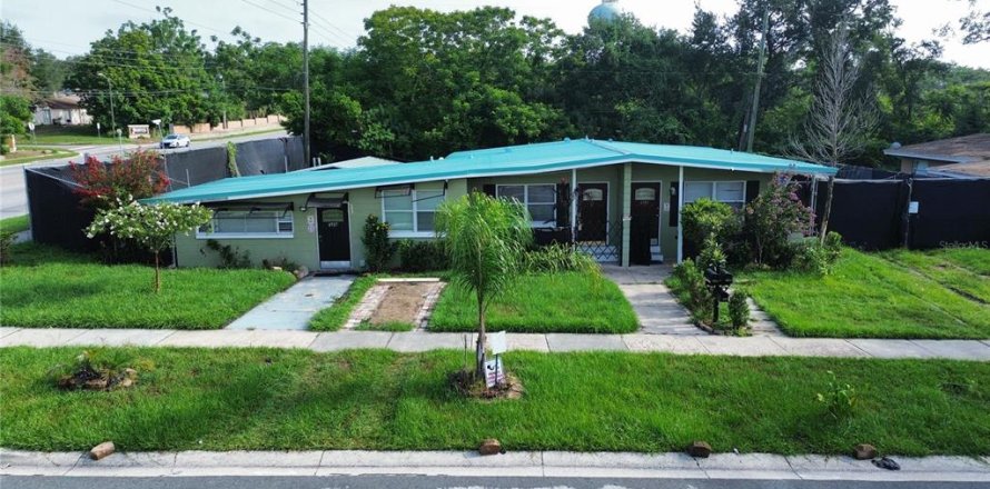 Commercial property in Orlando, Florida 3 bedrooms, 144.56 sq.m. № 2217366