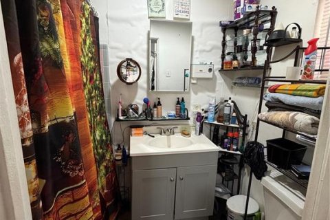 Commercial property in Orlando, Florida 3 bedrooms, 144.56 sq.m. № 2217366 - photo 9