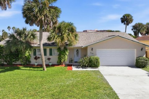 House in Flagler Beach, Florida 3 bedrooms, 196.4 sq.m. № 2105943