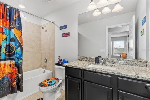 House in Apollo Beach, Florida 4 bedrooms, 236.34 sq.m. № 1901887 - photo 27