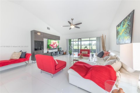 Casa en venta en Weston, Florida, 2 dormitorios, 181.72 m2 № 1768291 - foto 5