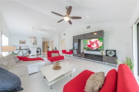 Casa en venta en Weston, Florida, 2 dormitorios, 181.72 m2 № 1768291 - foto 2