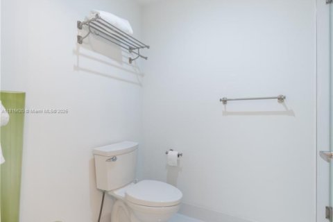 Casa en venta en Weston, Florida, 2 dormitorios, 181.72 m2 № 1768291 - foto 17