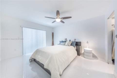 Casa en venta en Weston, Florida, 2 dormitorios, 181.72 m2 № 1768291 - foto 20