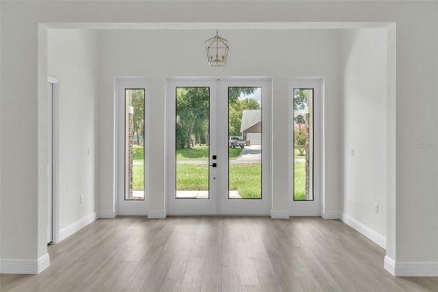 House in Fruitland Park, Florida 3 bedrooms, 185.8 sq.m. № 1881021 - photo 5