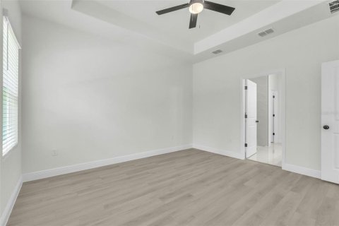 House in Fruitland Park, Florida 3 bedrooms, 185.8 sq.m. № 1881021 - photo 21