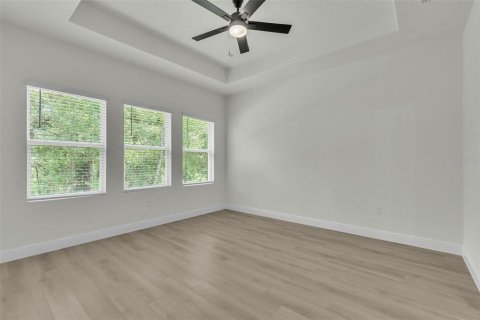 House in Fruitland Park, Florida 3 bedrooms, 185.8 sq.m. № 1881021 - photo 18