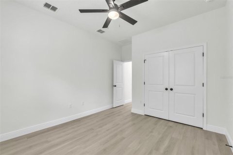House in Fruitland Park, Florida 3 bedrooms, 185.8 sq.m. № 1881021 - photo 28