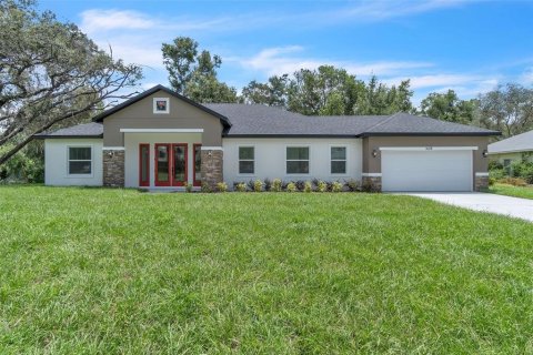 House in Fruitland Park, Florida 3 bedrooms, 185.8 sq.m. № 1881021 - photo 1