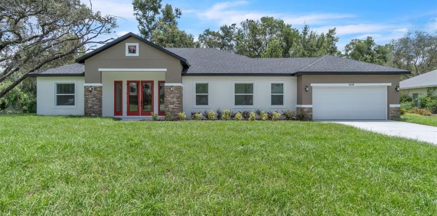 House in Fruitland Park, Florida 3 bedrooms, 185.8 sq.m. № 1881021