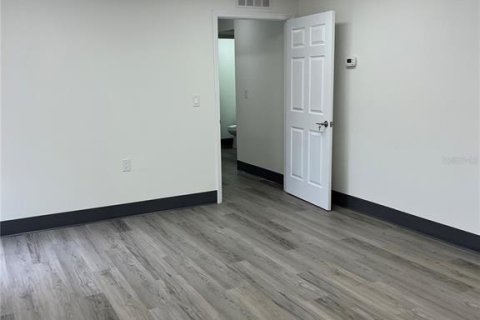 Commercial property in DeLand, Florida 89.19 sq.m. № 2109165 - photo 23