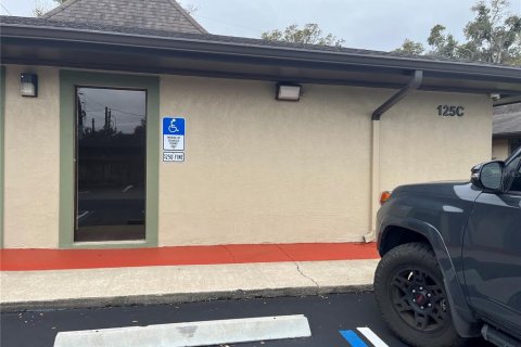 Commercial property in DeLand, Florida 89.19 sq.m. № 2109165 - photo 7