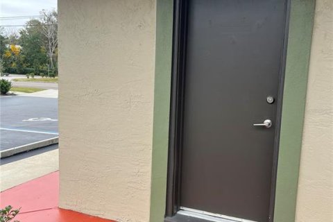 Commercial property in DeLand, Florida 89.19 sq.m. № 2109165 - photo 3