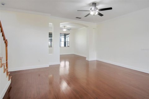 Villa ou maison à louer à Orlando, Floride: 4 chambres, 266.82 m2 № 2102093 - photo 3