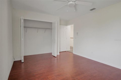 Villa ou maison à louer à Orlando, Floride: 4 chambres, 266.82 m2 № 2102093 - photo 12