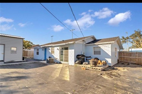 House in Apopka, Florida 3 bedrooms, 110.18 sq.m. № 1914304 - photo 18