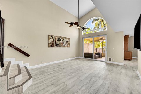 Купить виллу или дом в Коконат Крик, Флорида 3 спальни, 189.89м2, № 1986671 - фото 10