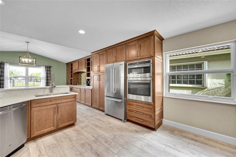 Купить виллу или дом в Коконат Крик, Флорида 3 спальни, 189.89м2, № 1986671 - фото 16