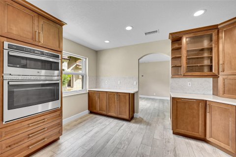 Купить виллу или дом в Коконат Крик, Флорида 3 спальни, 189.89м2, № 1986671 - фото 17