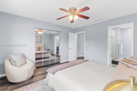Adosado en venta en Pembroke Pines, Florida, 3 dormitorios, 160.35 m2 № 2073327 - foto 16