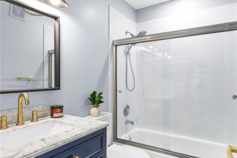 Adosado en venta en Pembroke Pines, Florida, 3 dormitorios, 160.35 m2 № 2073327 - foto 22
