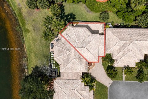 Adosado en venta en Pembroke Pines, Florida, 3 dormitorios, 160.35 m2 № 2073327 - foto 3