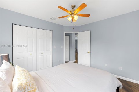 Adosado en venta en Pembroke Pines, Florida, 3 dormitorios, 160.35 m2 № 2073327 - foto 21