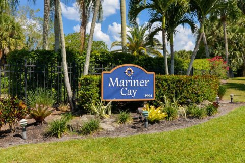 Condominio en alquiler en Stuart, Florida, 2 dormitorios, 120.77 m2 № 1175375 - foto 1