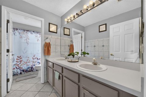 Casa en venta en Oviedo, Florida, 5 dormitorios, 225.1 m2 № 2385883 - foto 19