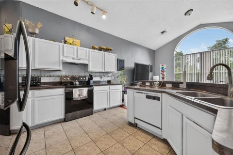 Casa en venta en Oviedo, Florida, 5 dormitorios, 225.1 m2 № 2385883 - foto 7