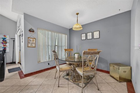 Casa en venta en Oviedo, Florida, 5 dormitorios, 225.1 m2 № 2385883 - foto 9