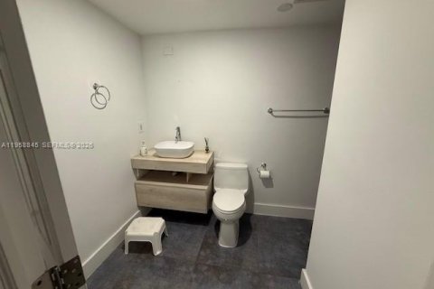 Propiedad comercial en venta en Miami, Florida, 310.76 m2 № 2034094 - foto 29