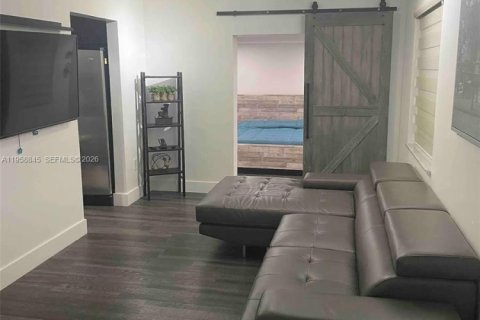 Propiedad comercial en venta en Miami, Florida, 310.76 m2 № 2034094 - foto 5