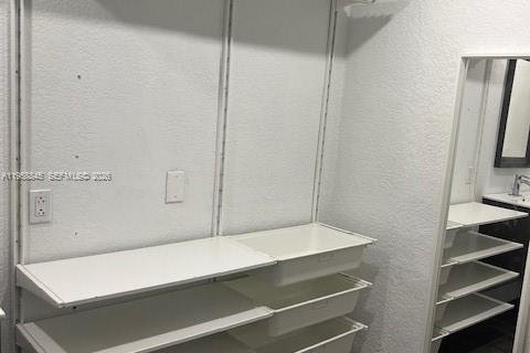 Propiedad comercial en venta en Miami, Florida, 310.76 m2 № 2034094 - foto 11