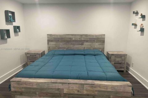 Propiedad comercial en venta en Miami, Florida, 310.76 m2 № 2034094 - foto 6