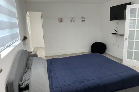 Propiedad comercial en venta en Miami, Florida, 310.76 m2 № 2034094 - foto 24