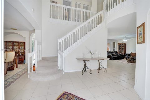 House in Miramar, Florida 5 bedrooms, 343 sq.m. № 2043328 - photo 7